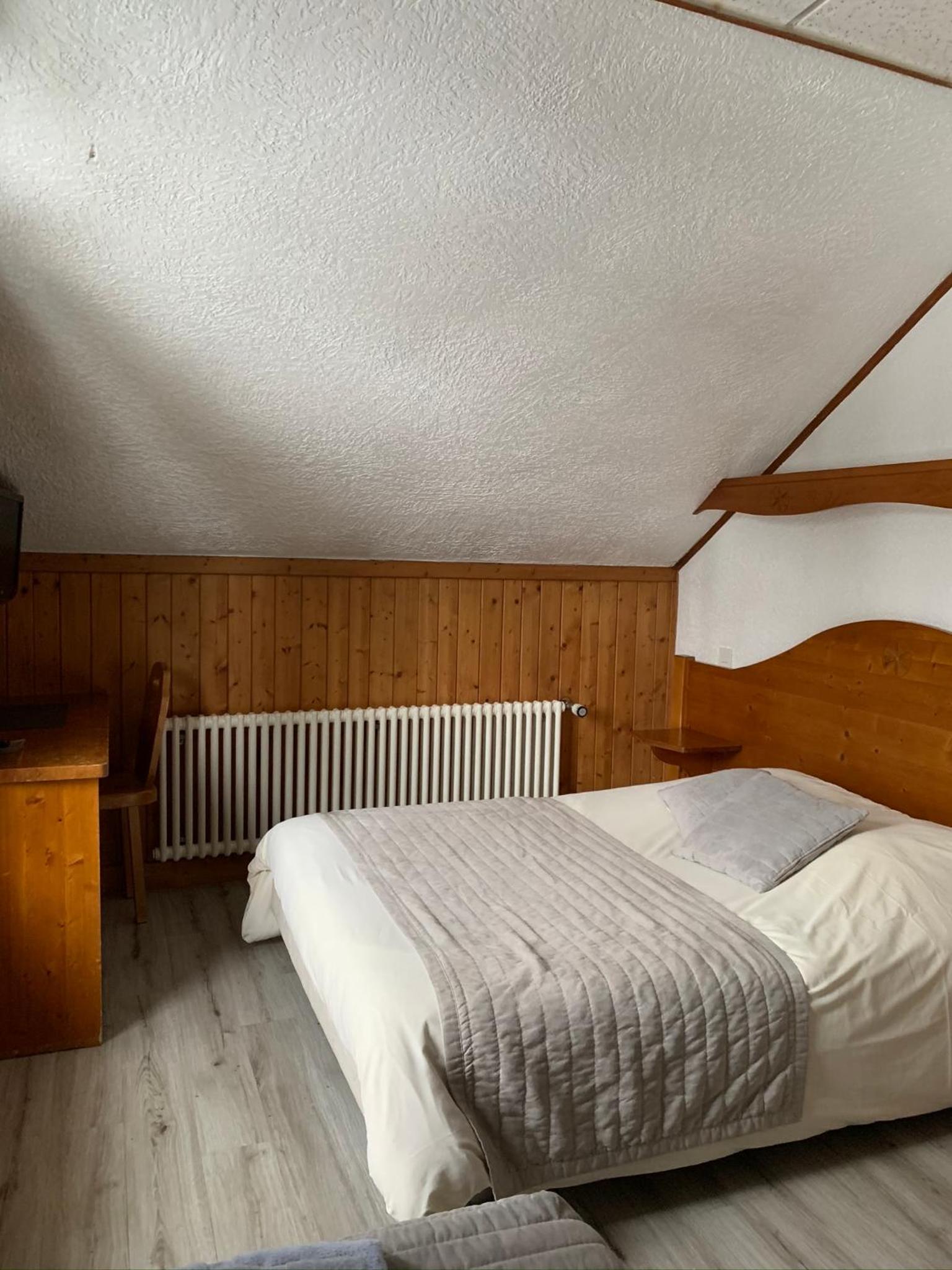 Hotel des Lacs