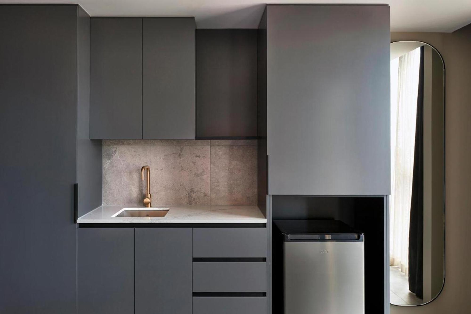 Melbourne City Apartment Hotel