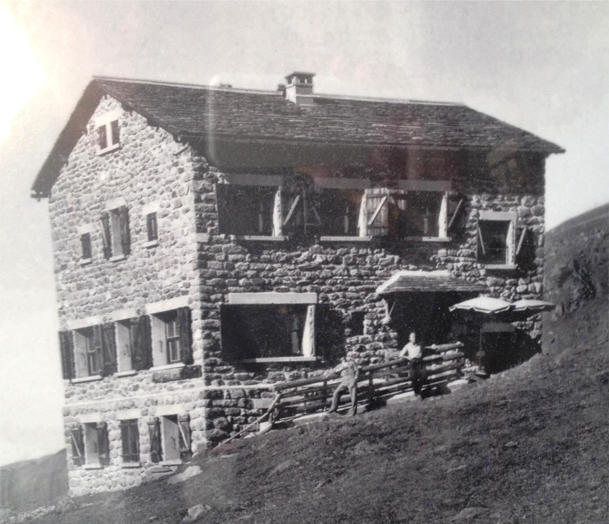 Hillary Hotel