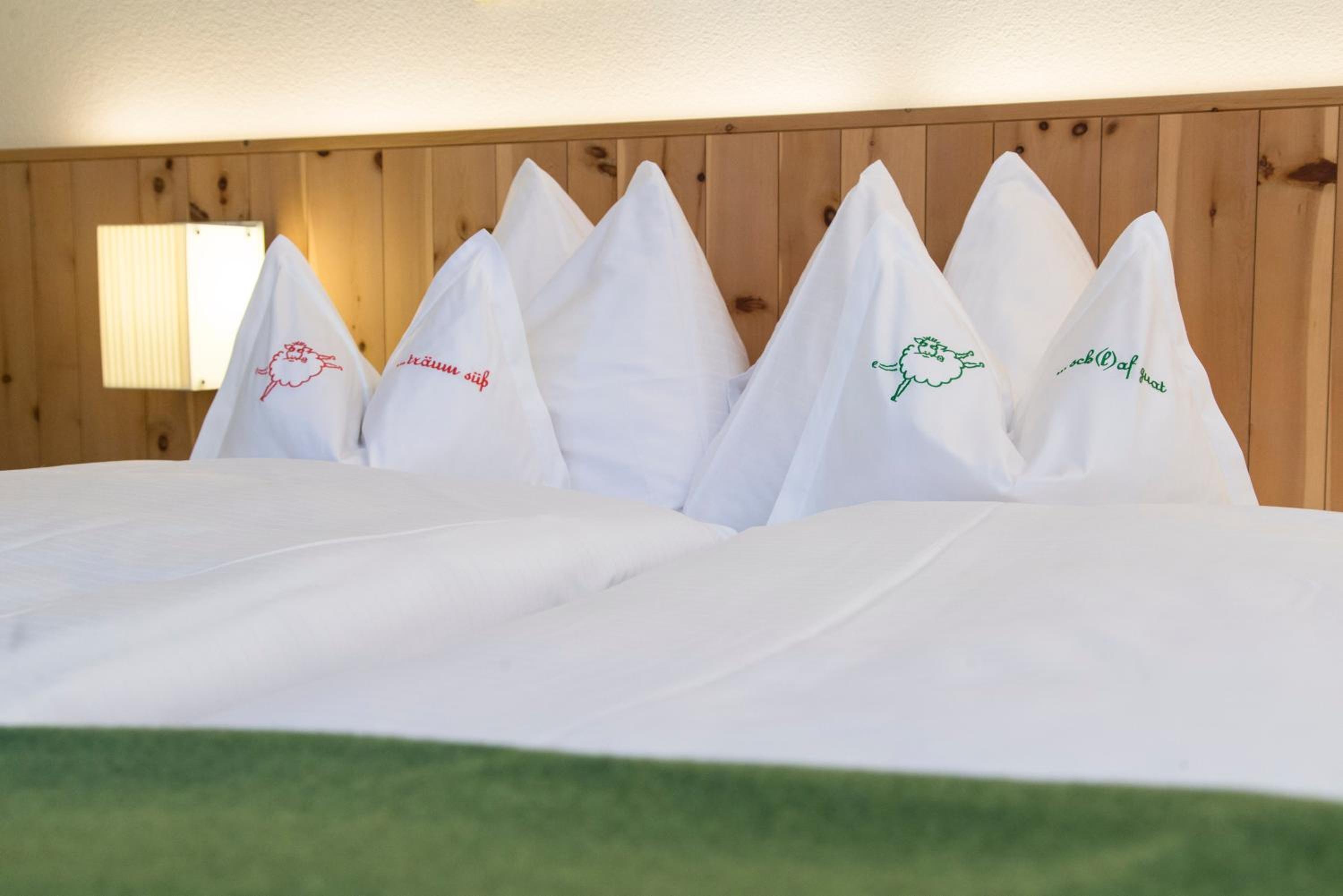 HOTEL Der Waldhof - Unique - A hidden gem - nature - organic - Eco