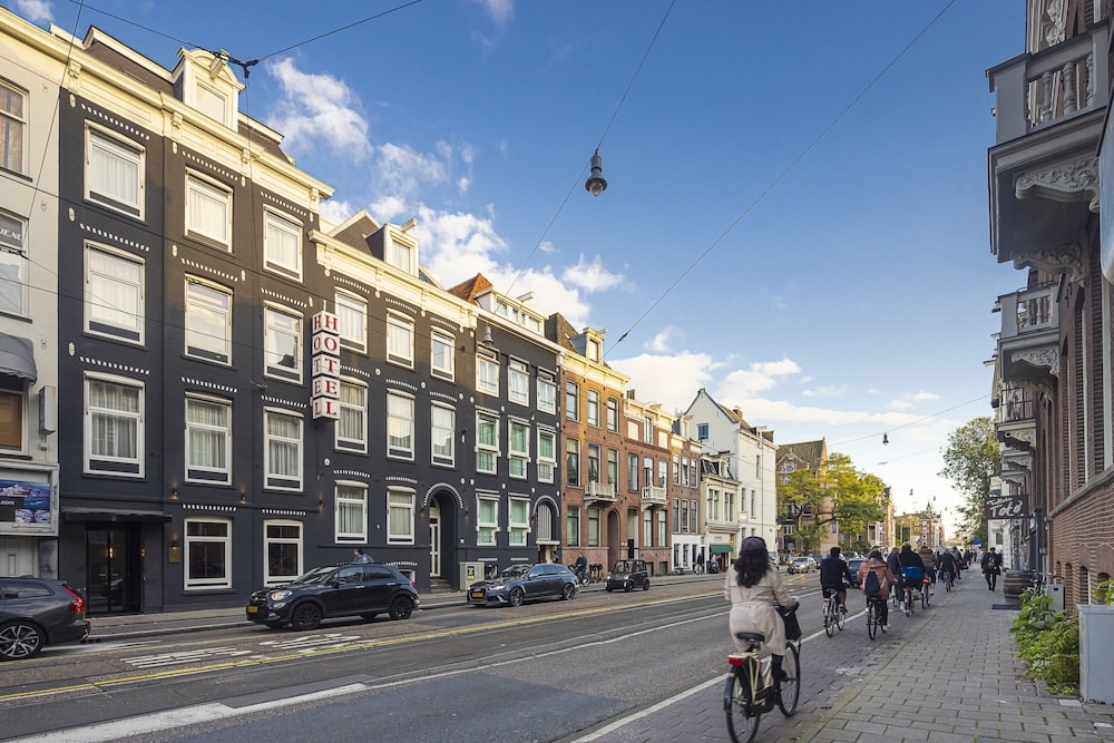 Huygens Place