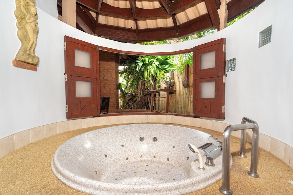 Friendship Beach Resort & Atmanjai Wellness Spa