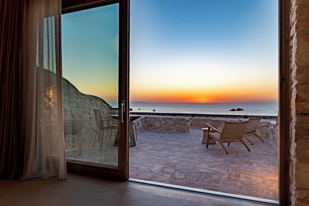 Mythic Paros