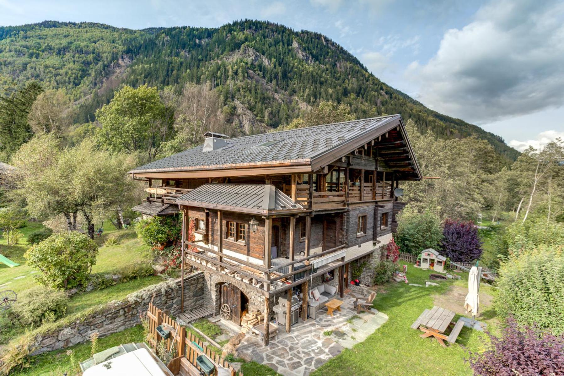 Chalet Heron