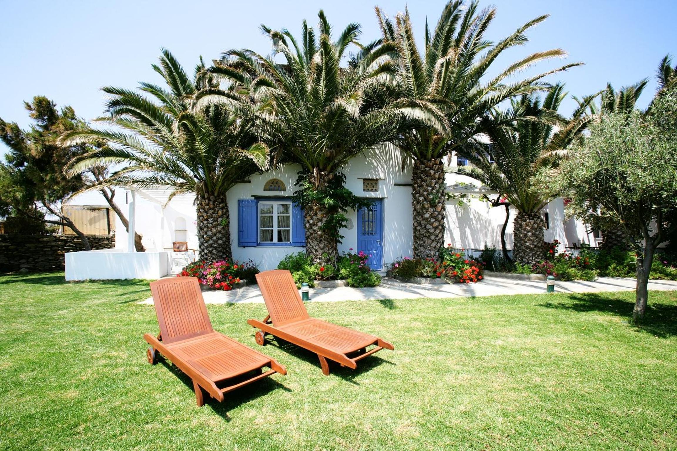 Golden Beach Studios & Suites