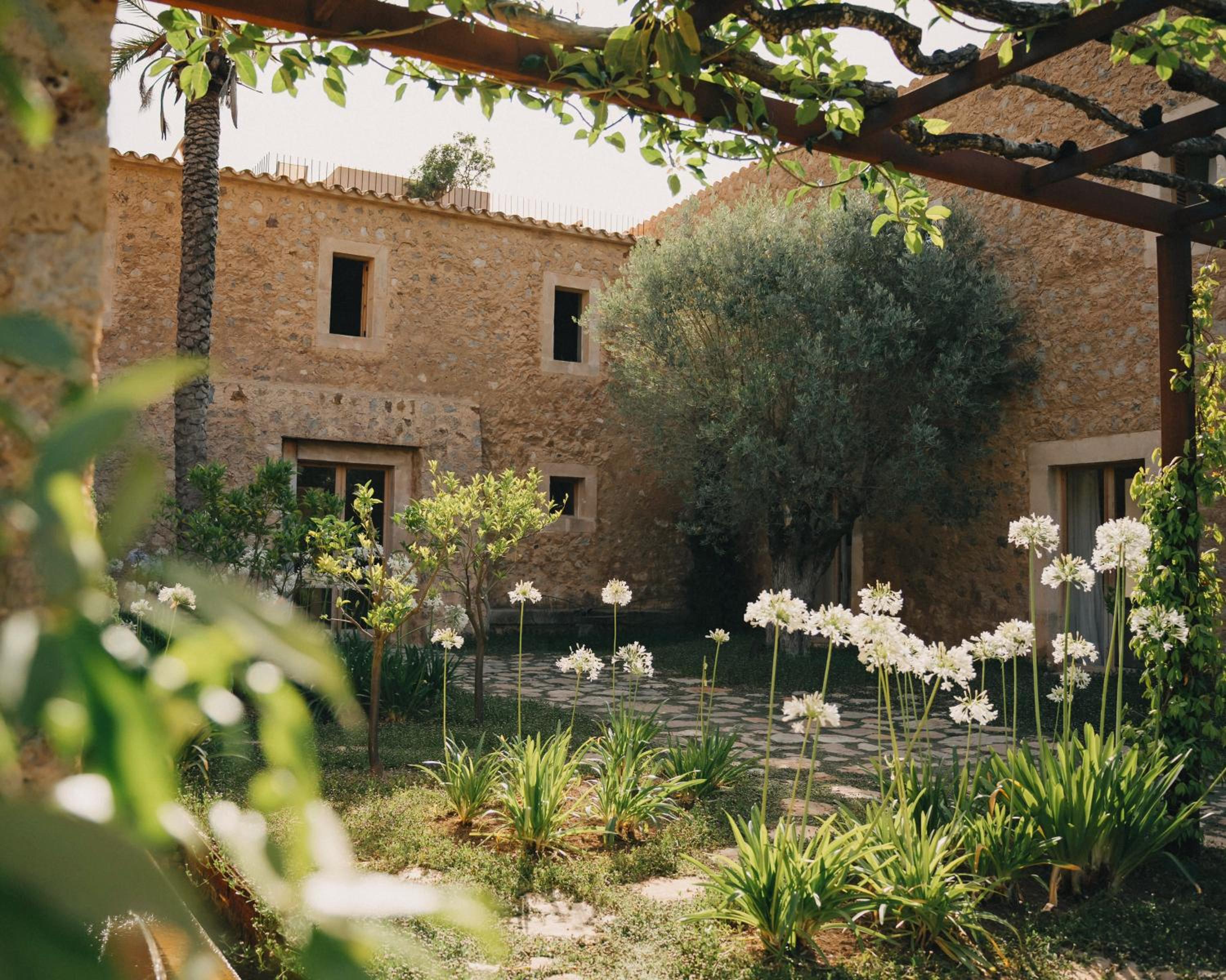 Es Racó d’Artà, a Member of Design Hotels™, Arta — yoga hotel