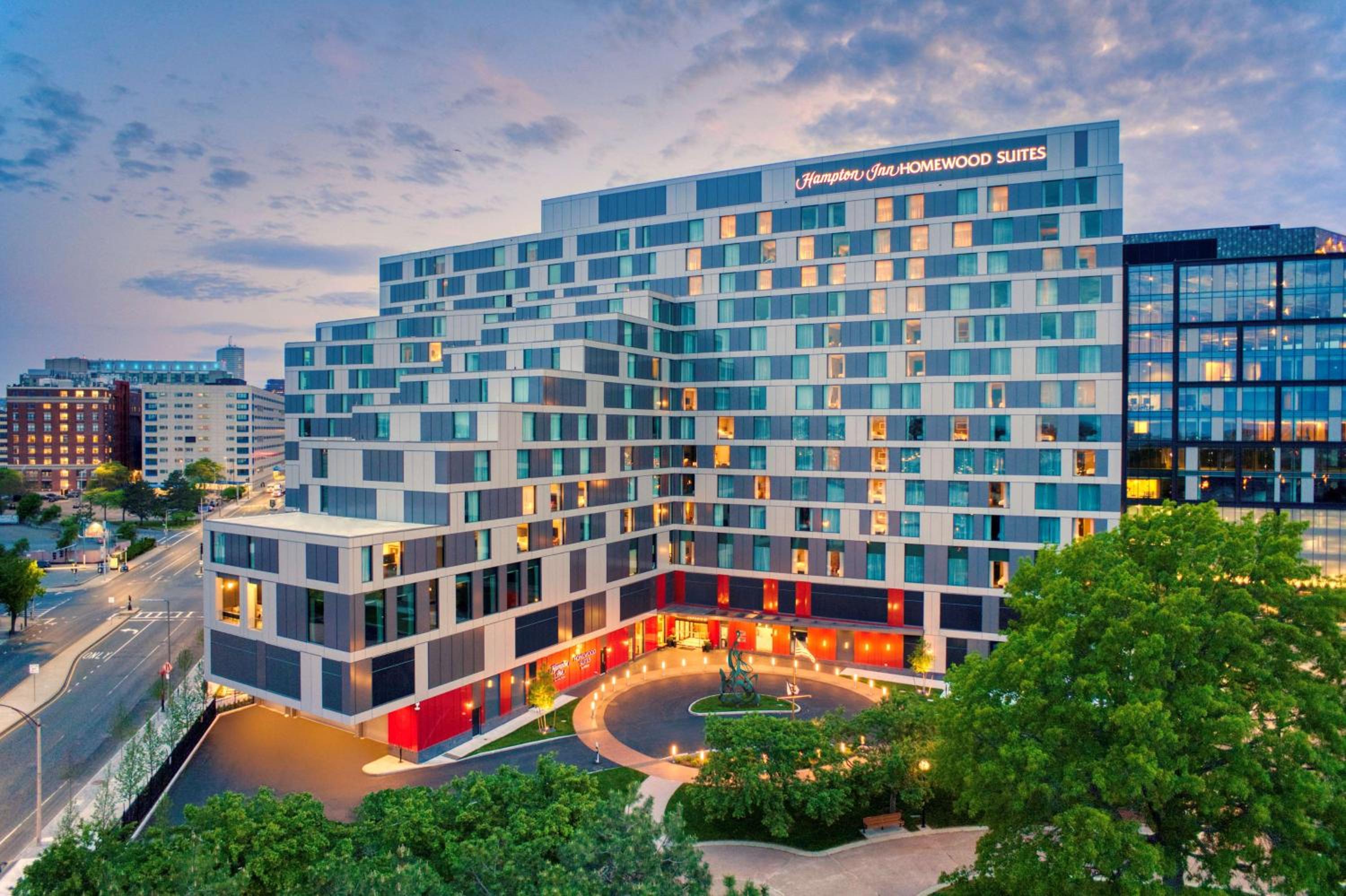 Hampton by Hilton at the Boston Seaport District