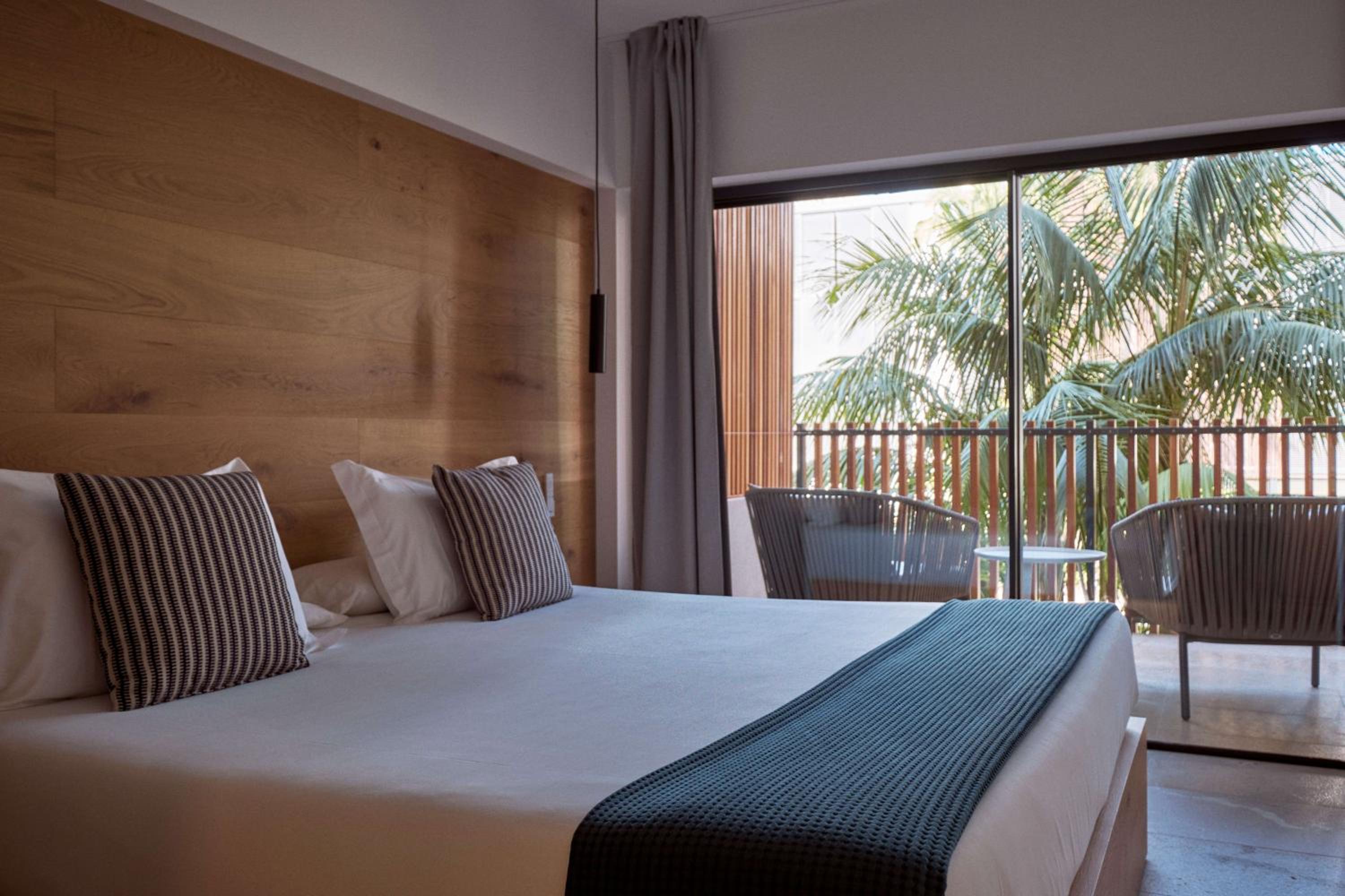 Las Gaviotas Suites Hotel & Spa