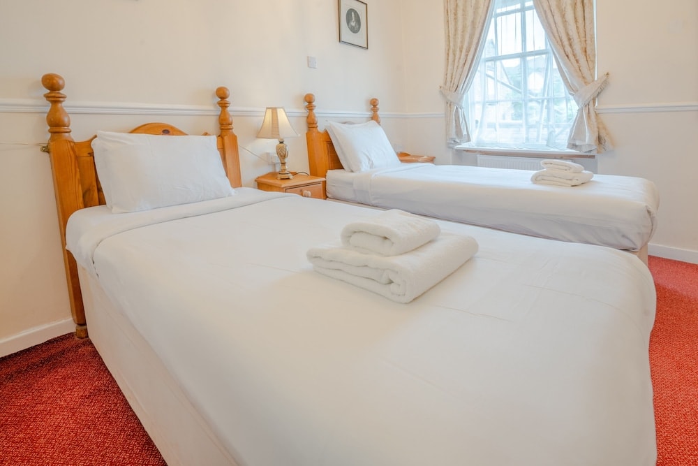 The Crown Hotel 7